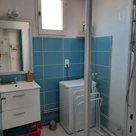 Joli T2 38 M2 Renove Idealement Situe Apartment